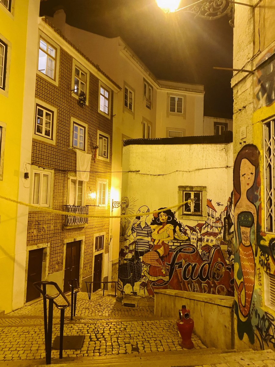 Lisbon Street Art Tour & Fado Night