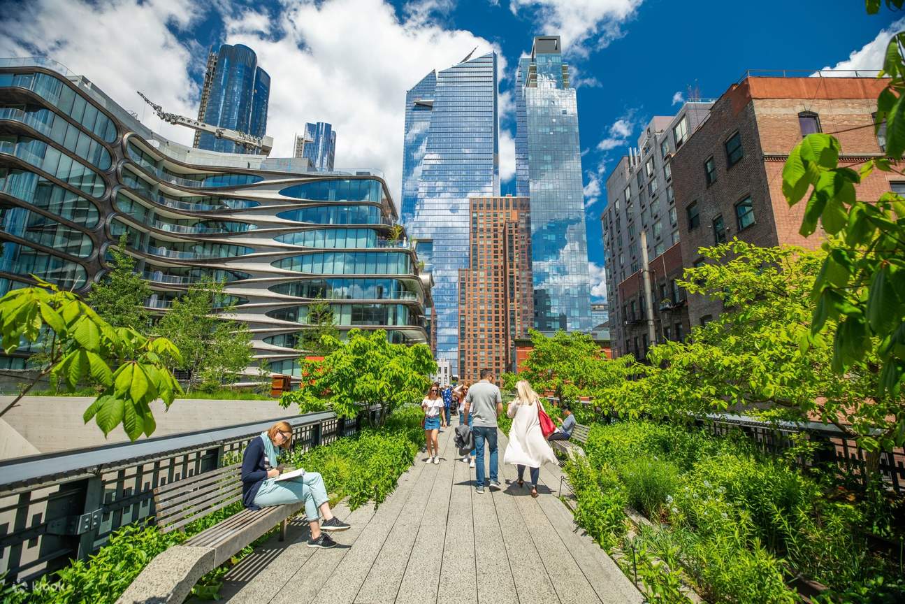 Chelsea Market & High Line Art Walk