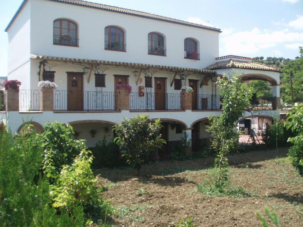 Hotel Rural Enrique Calvillo - Tradición y confort en la Sierra de Grazalema